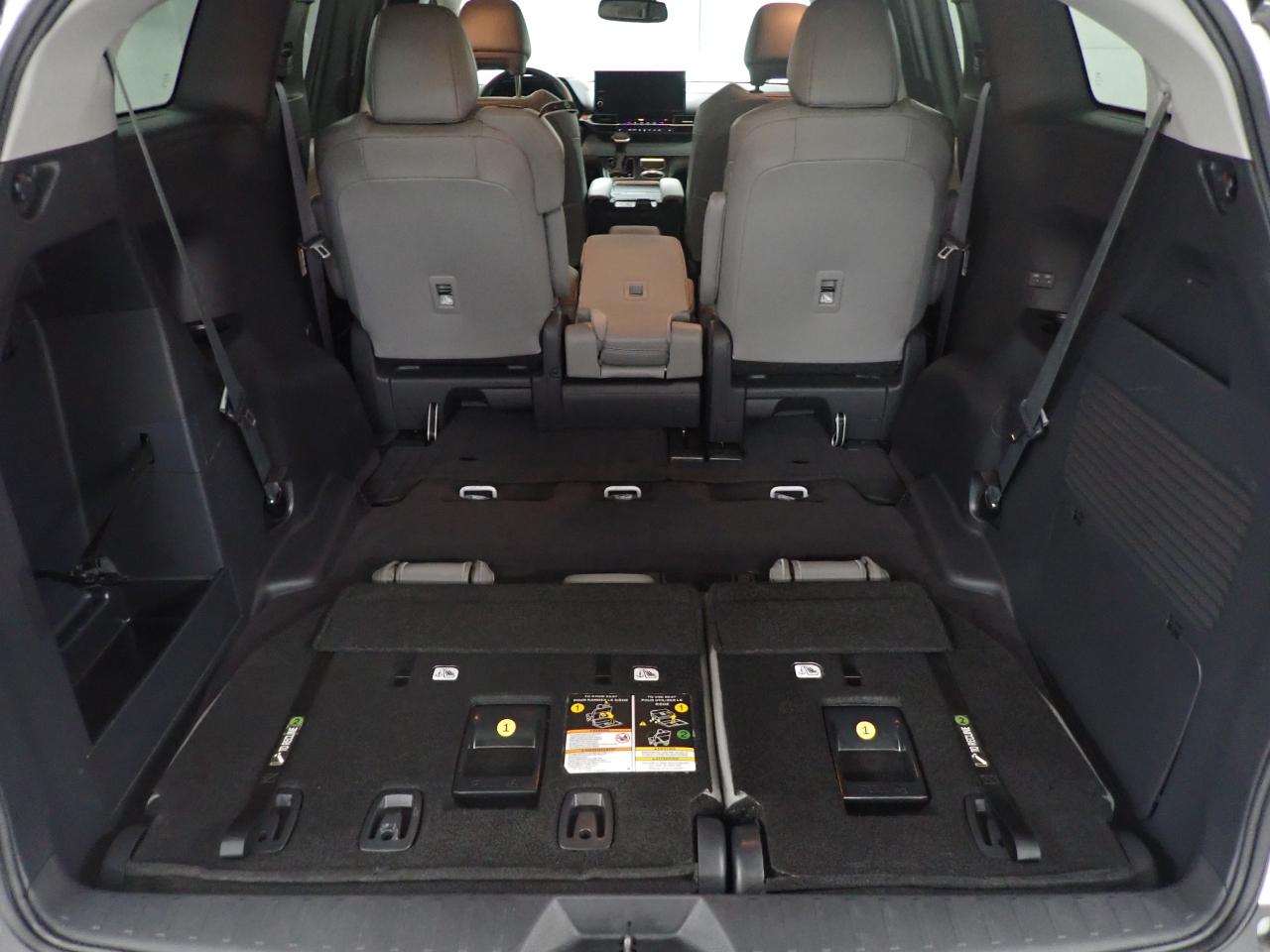 Toyota Sienna XLE 7-Passenger 2025