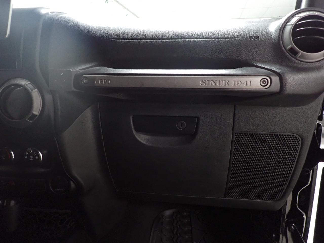 Jeep Wrangler Unlimited Sport 4WD 2015