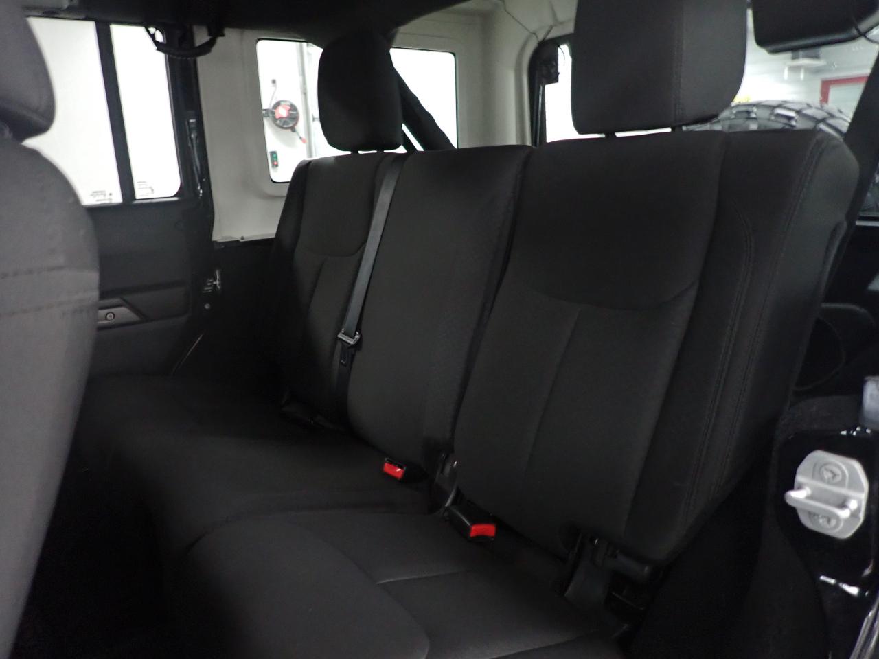 Jeep Wrangler Unlimited Sport 4WD 2015