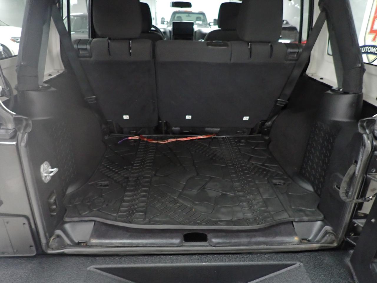 Jeep Wrangler Unlimited Sport 4WD 2015