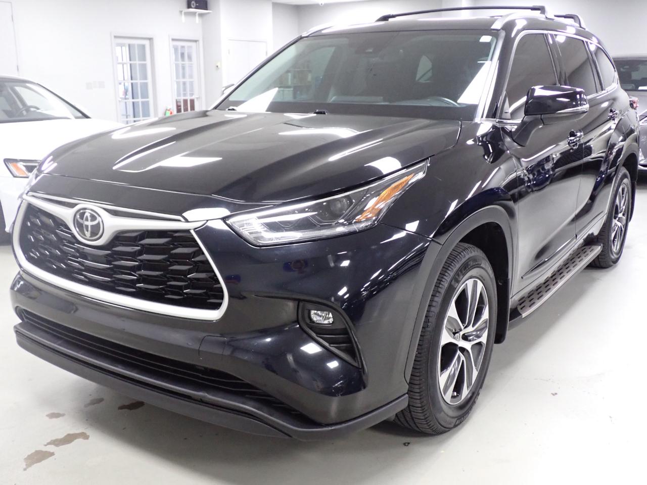 Toyota Highlander XLE AWD V6 2021