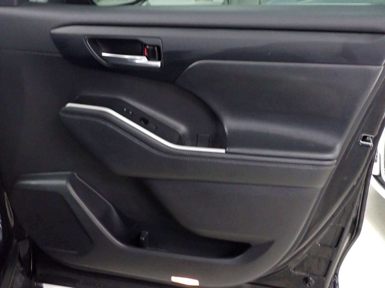 Toyota Highlander XLE AWD V6 2021