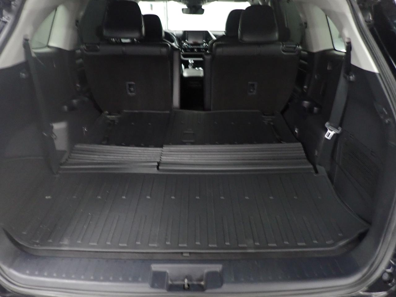 Toyota Highlander XLE AWD V6 2021