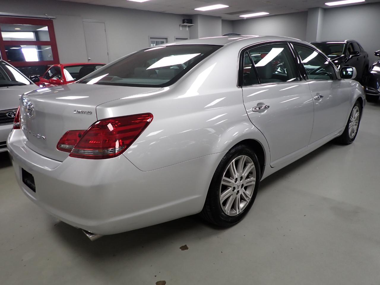 Toyota Avalon XLS 2008