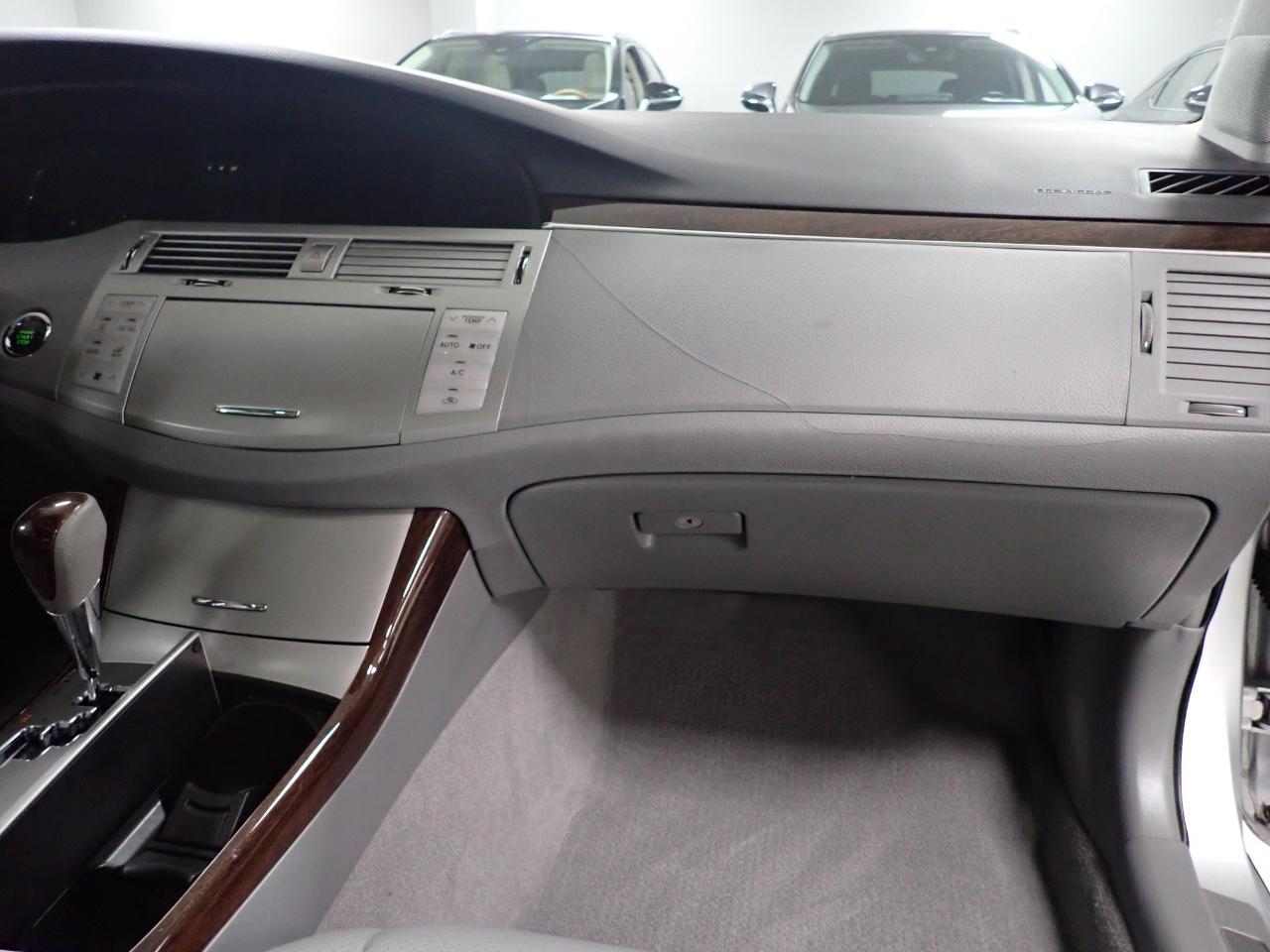 Toyota Avalon XLS 2008