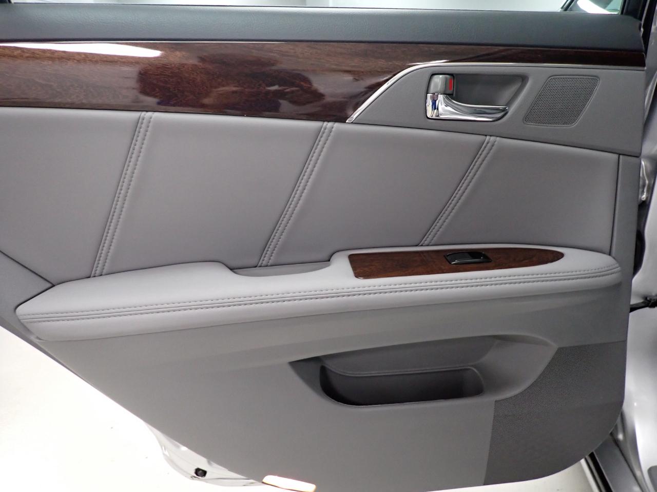 Toyota Avalon XLS 2008