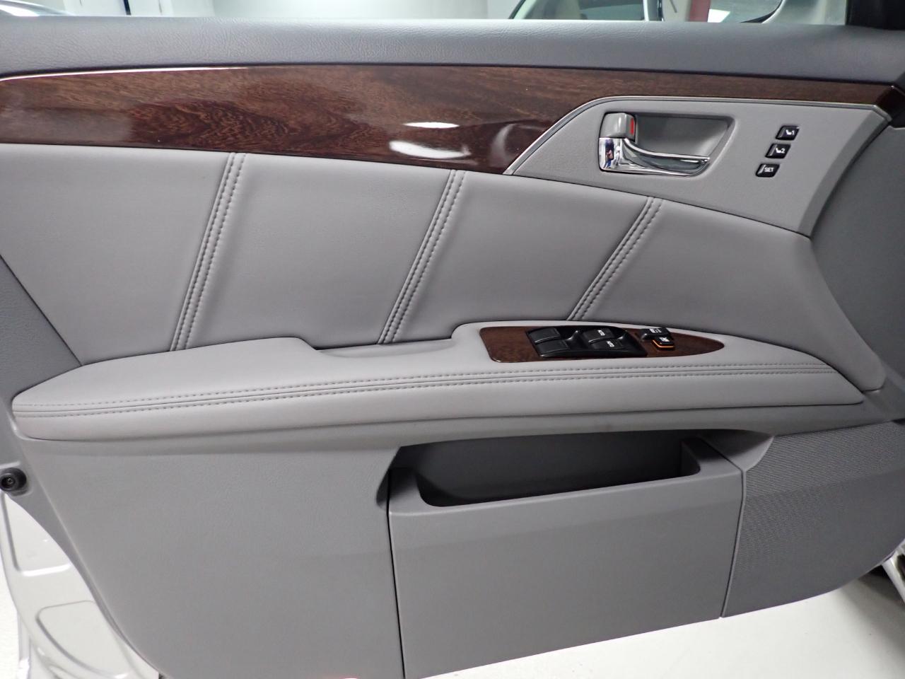 Toyota Avalon XLS 2008