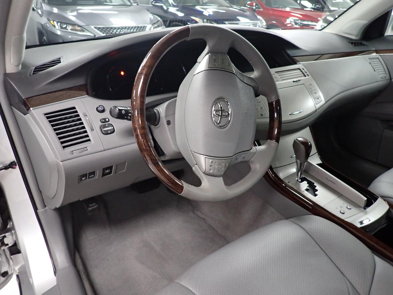 Toyota Avalon XLS 2008