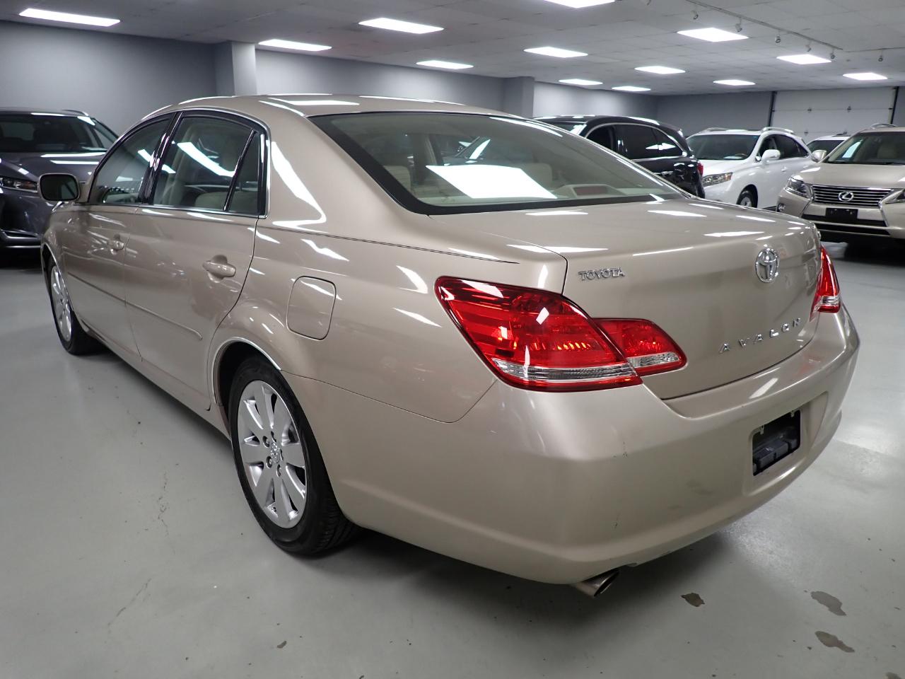 Toyota Avalon Limited 2006