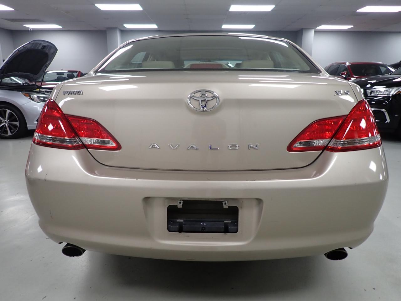 Toyota Avalon Limited 2006