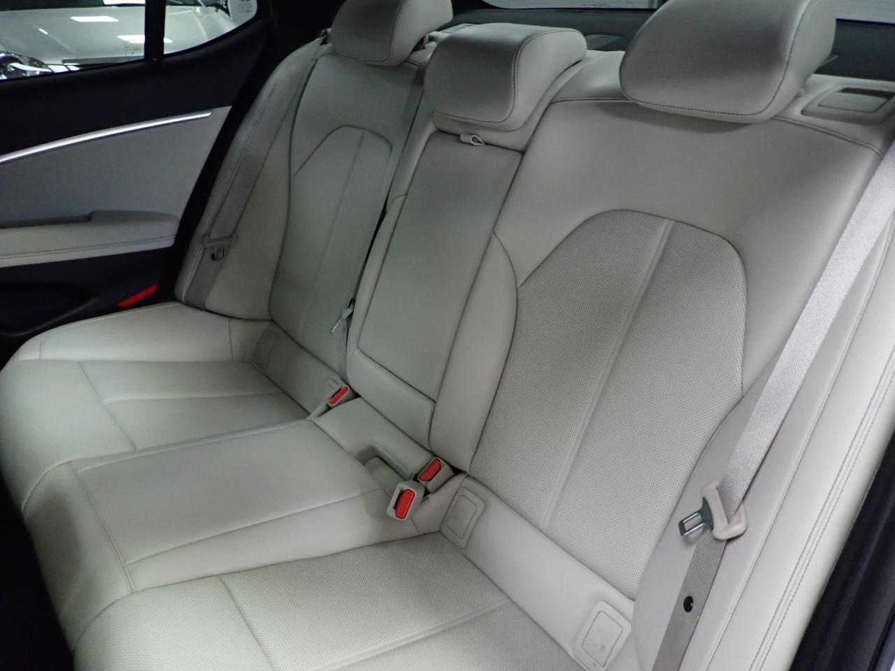 Genesis G70 2.5T 2024