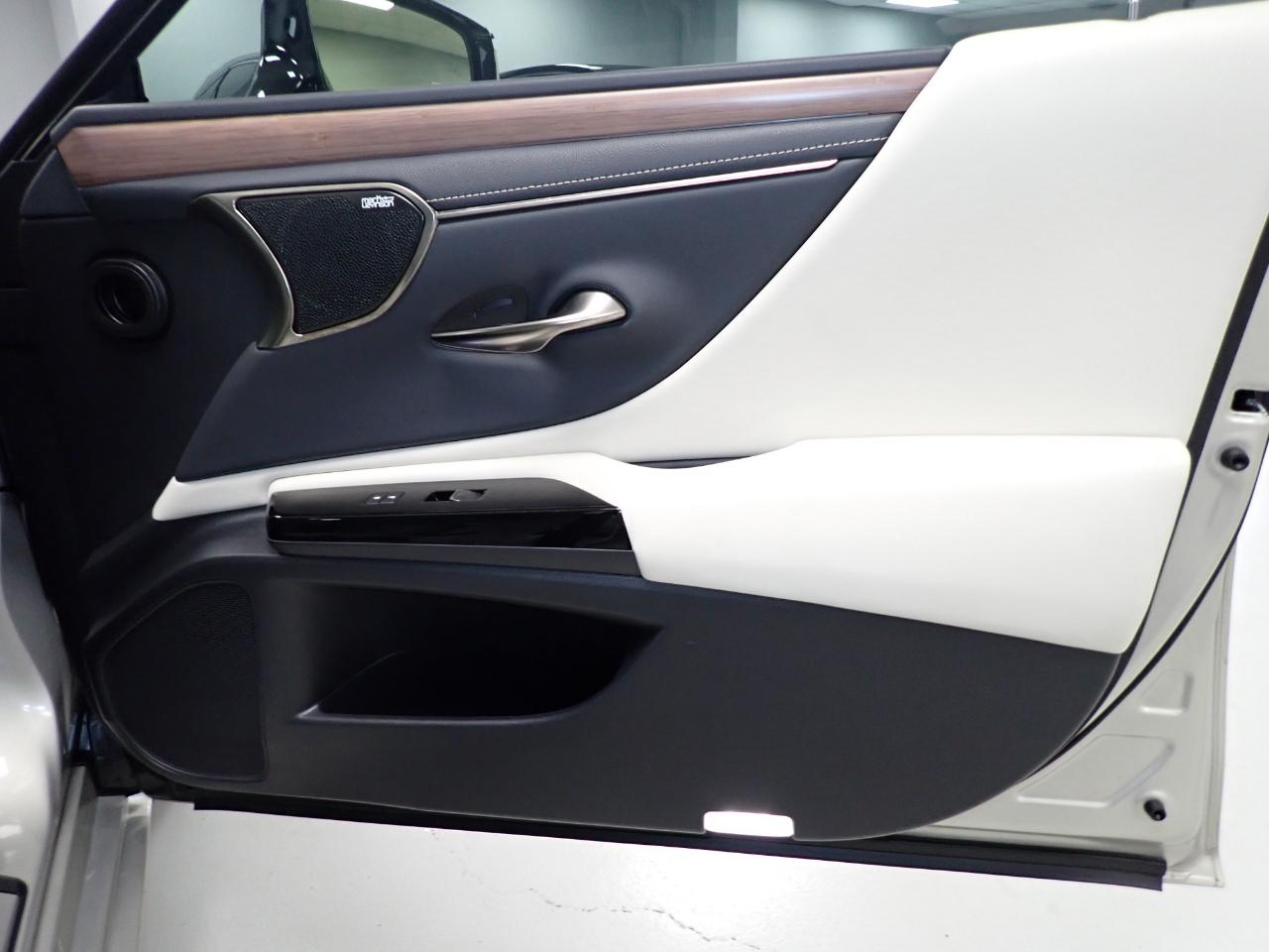 Lexus ES 350 Ultra Luxury 2025