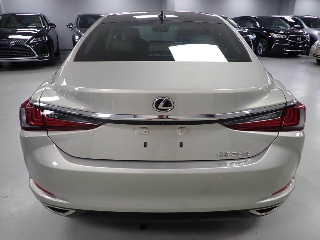 Lexus ES 350 Ultra Luxury 2025