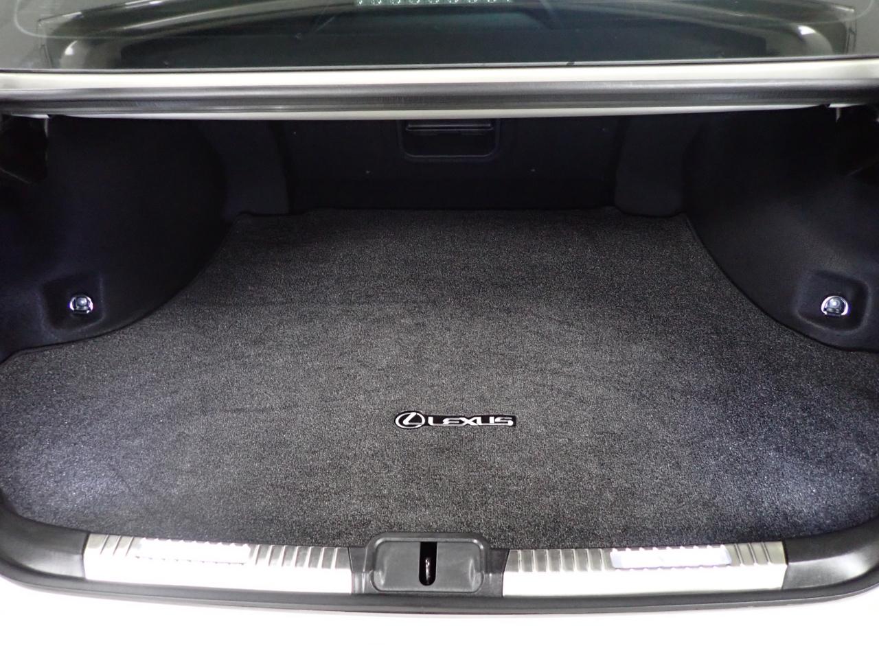 Lexus ES 350 Ultra Luxury 2025