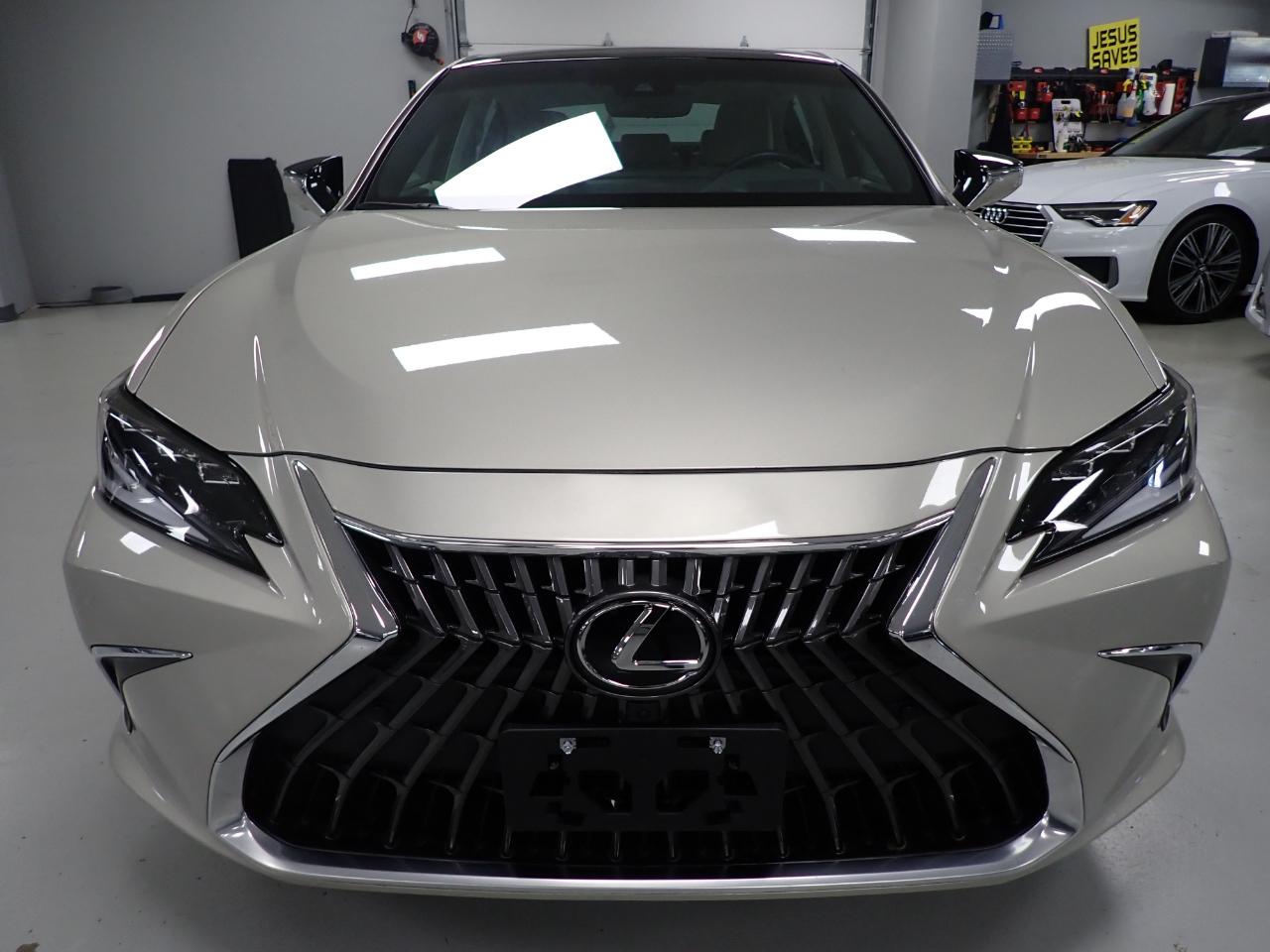 Lexus ES 350 Ultra Luxury 2025