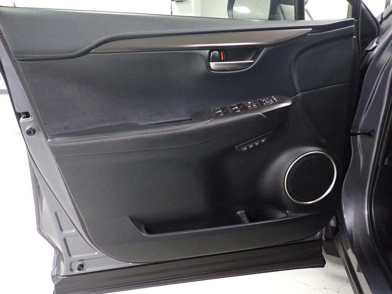 Lexus NX 300h Premium 2020
