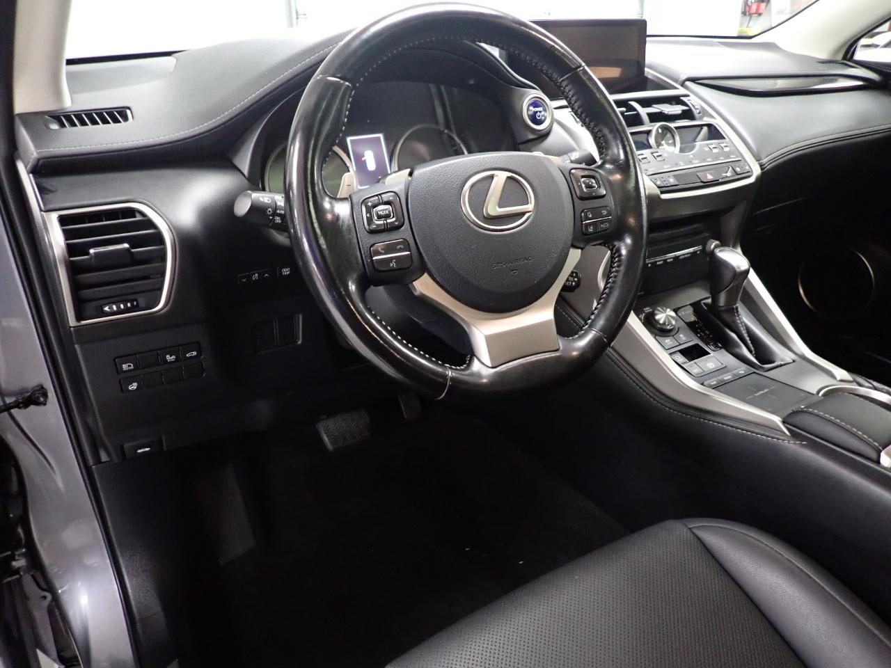 Lexus NX 300h Premium 2020