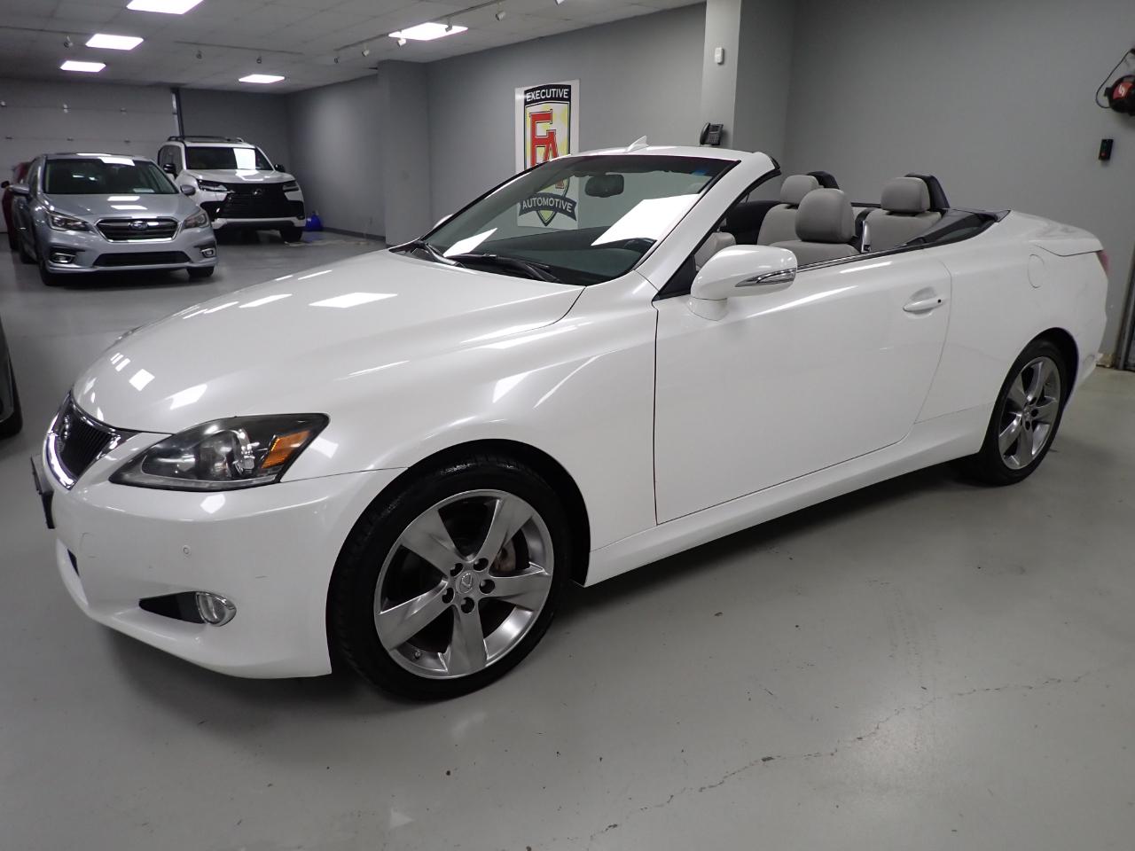 Lexus IS C 250 2011