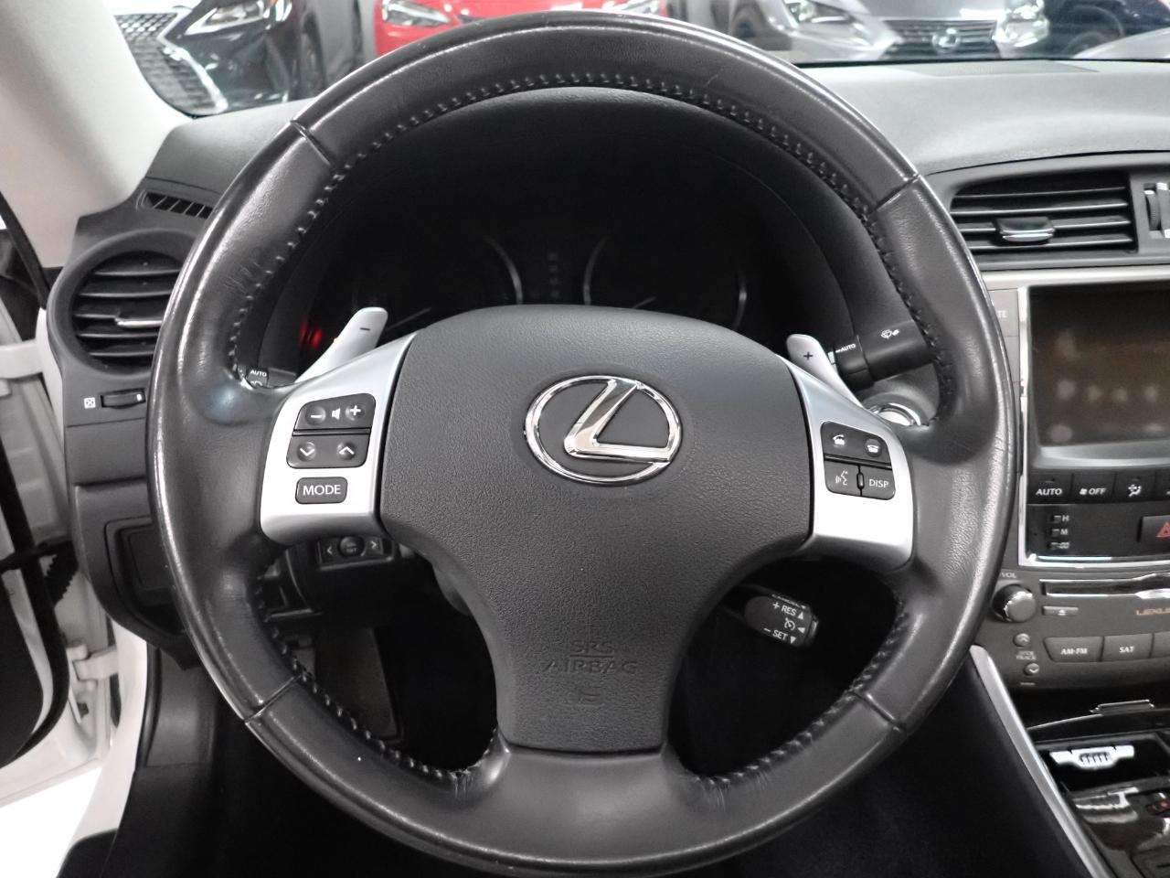 Lexus IS C 250 2011
