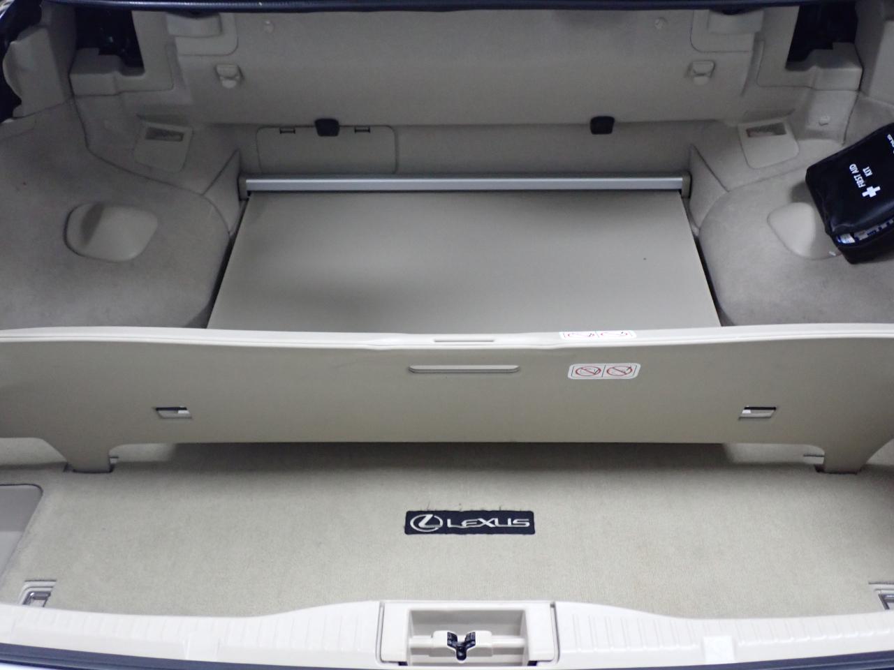 Lexus IS C 250 2011
