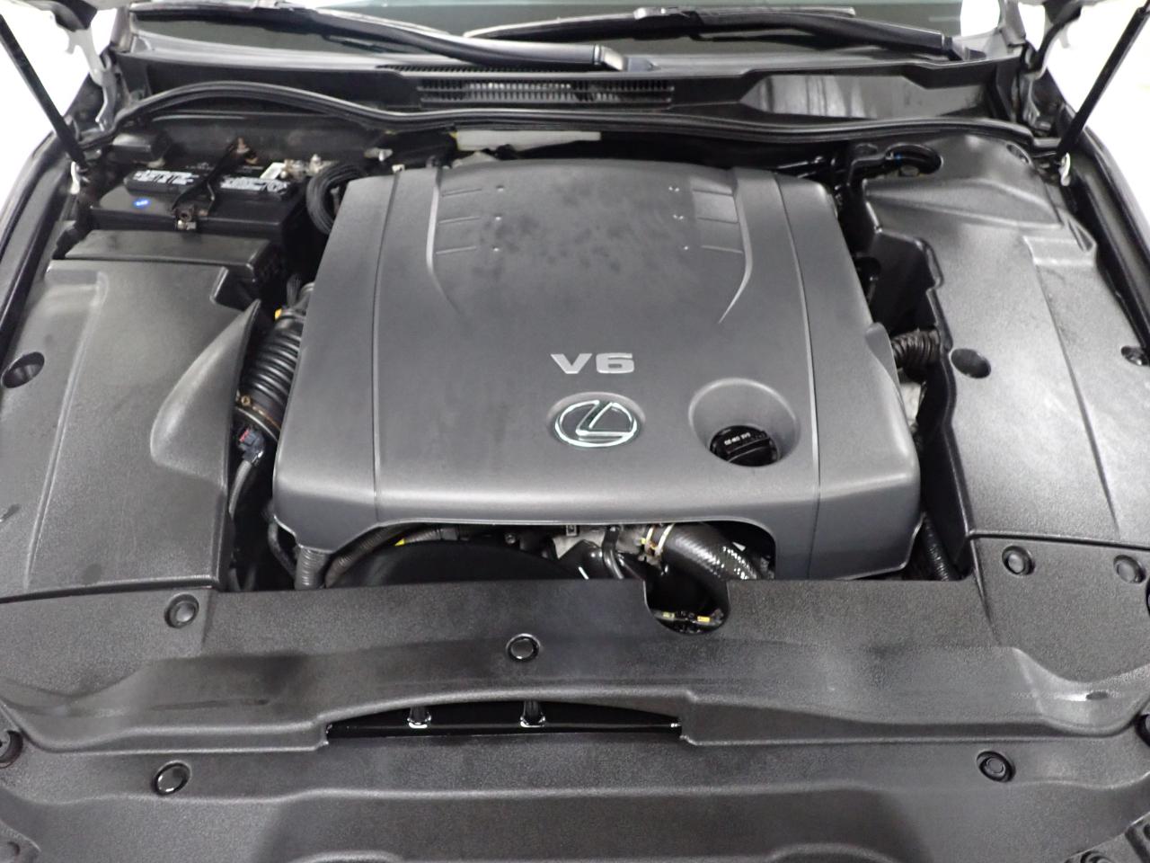 Lexus IS C 250 2011