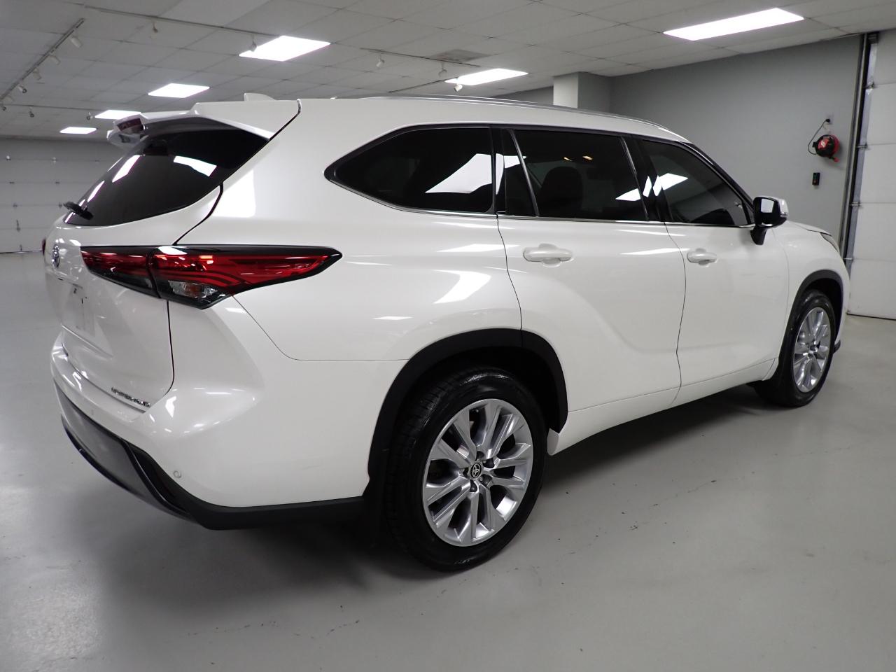 Toyota Highlander  2021