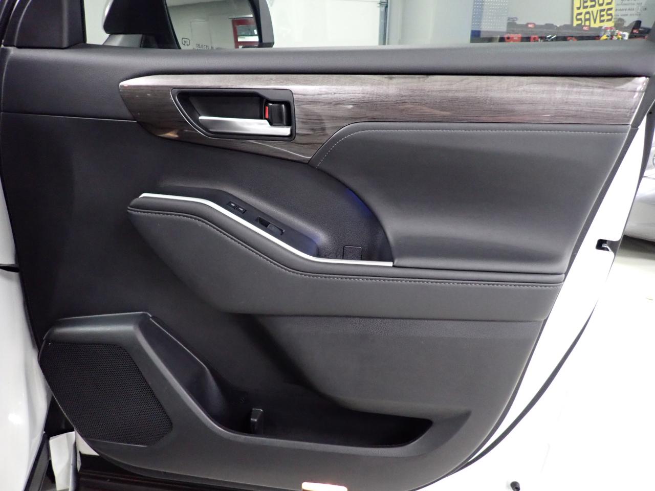 Toyota Highlander  2021