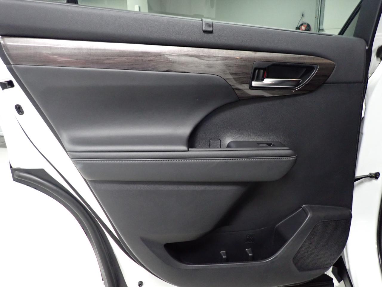 Toyota Highlander  2021
