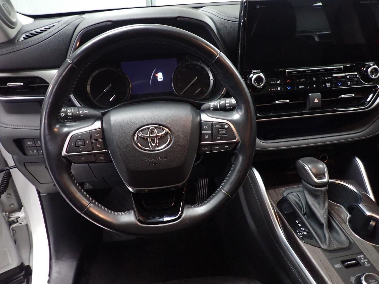 Toyota Highlander  2021