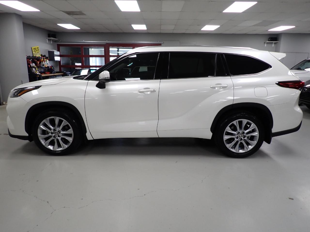 Toyota Highlander  2021