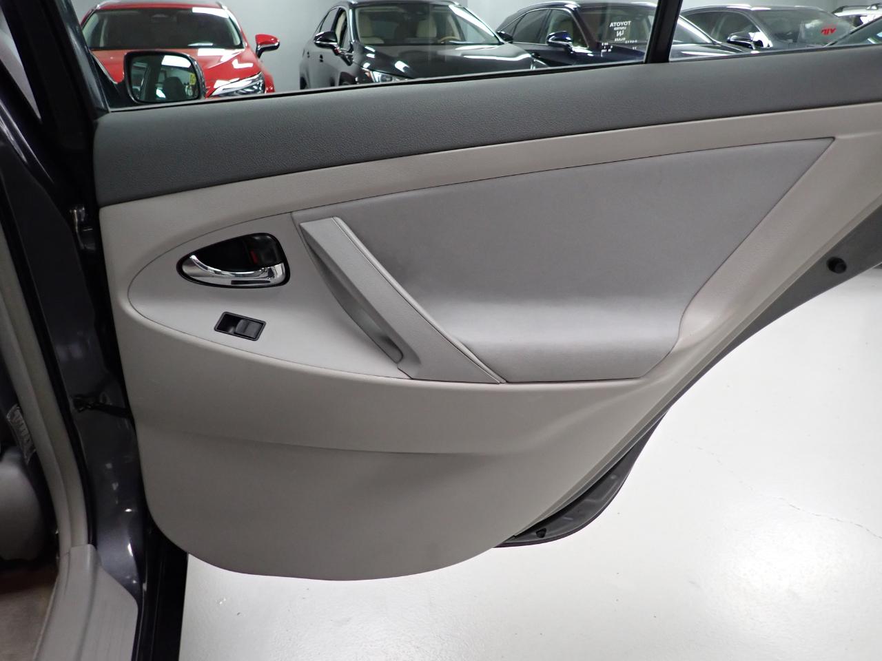 Toyota Camry XLE 5-Spd AT 2009