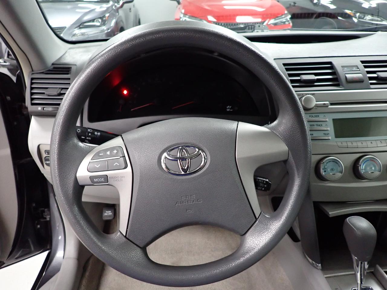 Toyota Camry XLE 5-Spd AT 2009