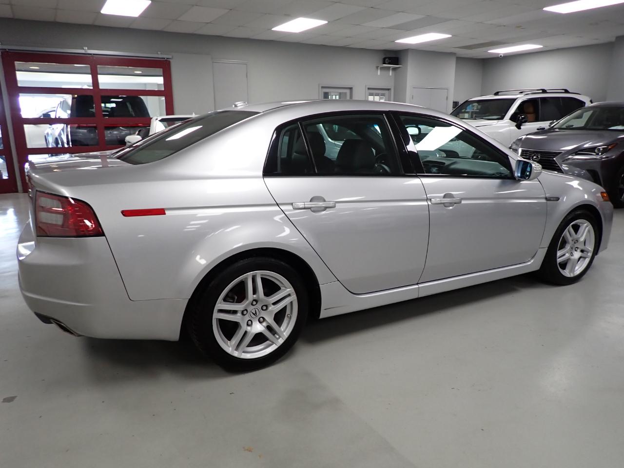 Acura TL 5-Speed AT with Navigation System 2008