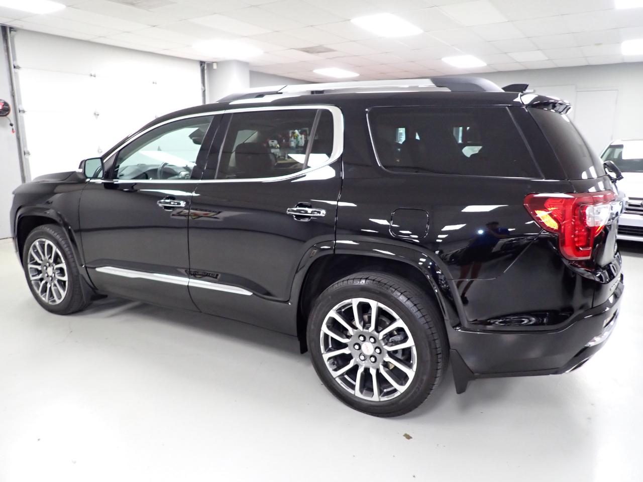 GMC Acadia Denali AWD 2021