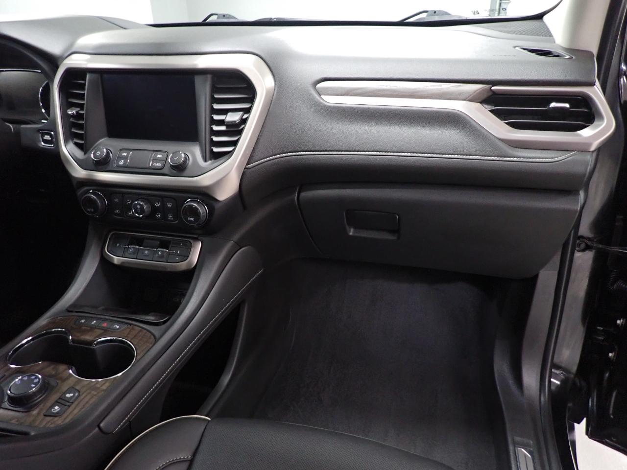 GMC Acadia Denali AWD 2021