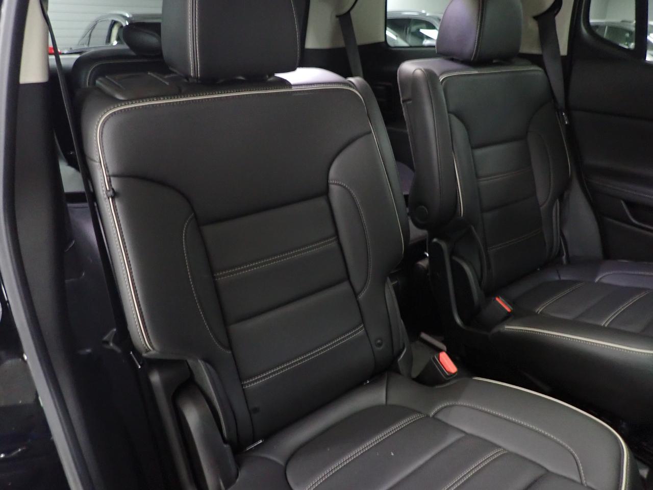 GMC Acadia Denali AWD 2021
