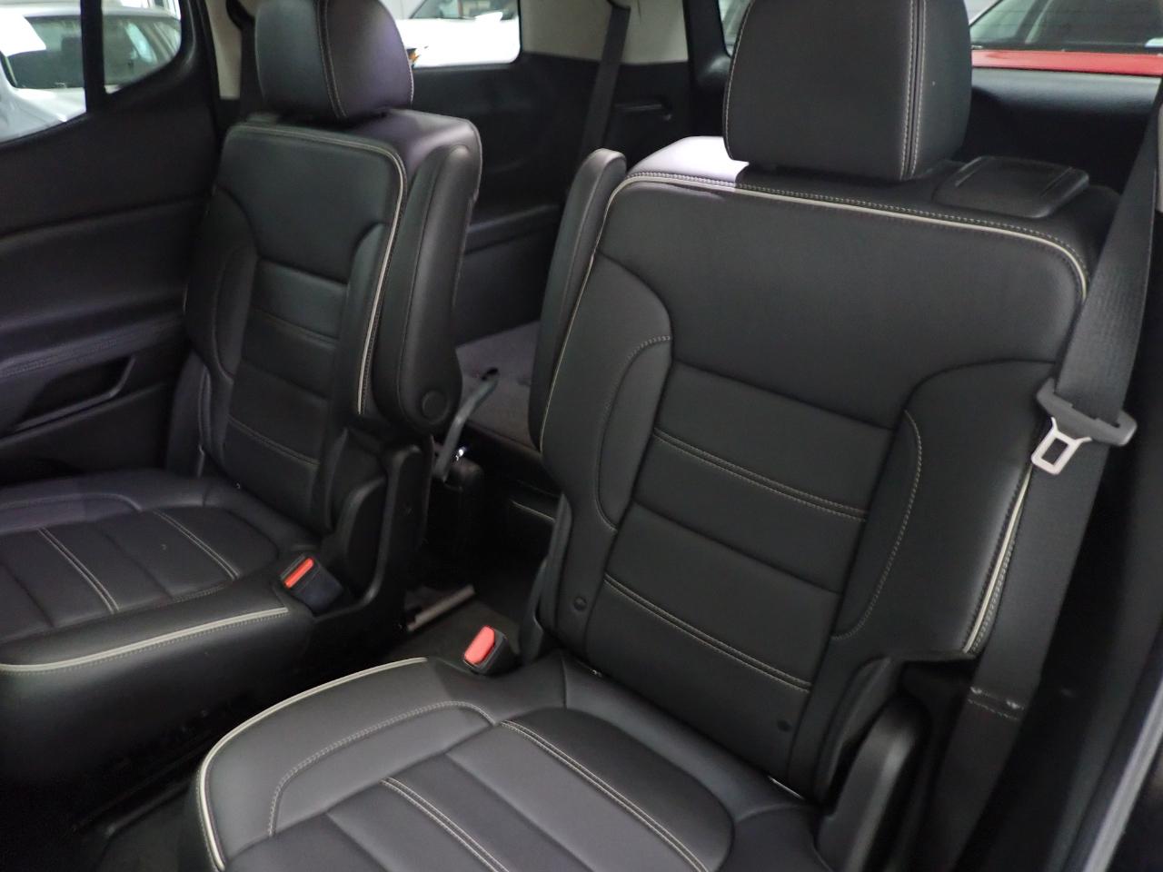 GMC Acadia Denali AWD 2021