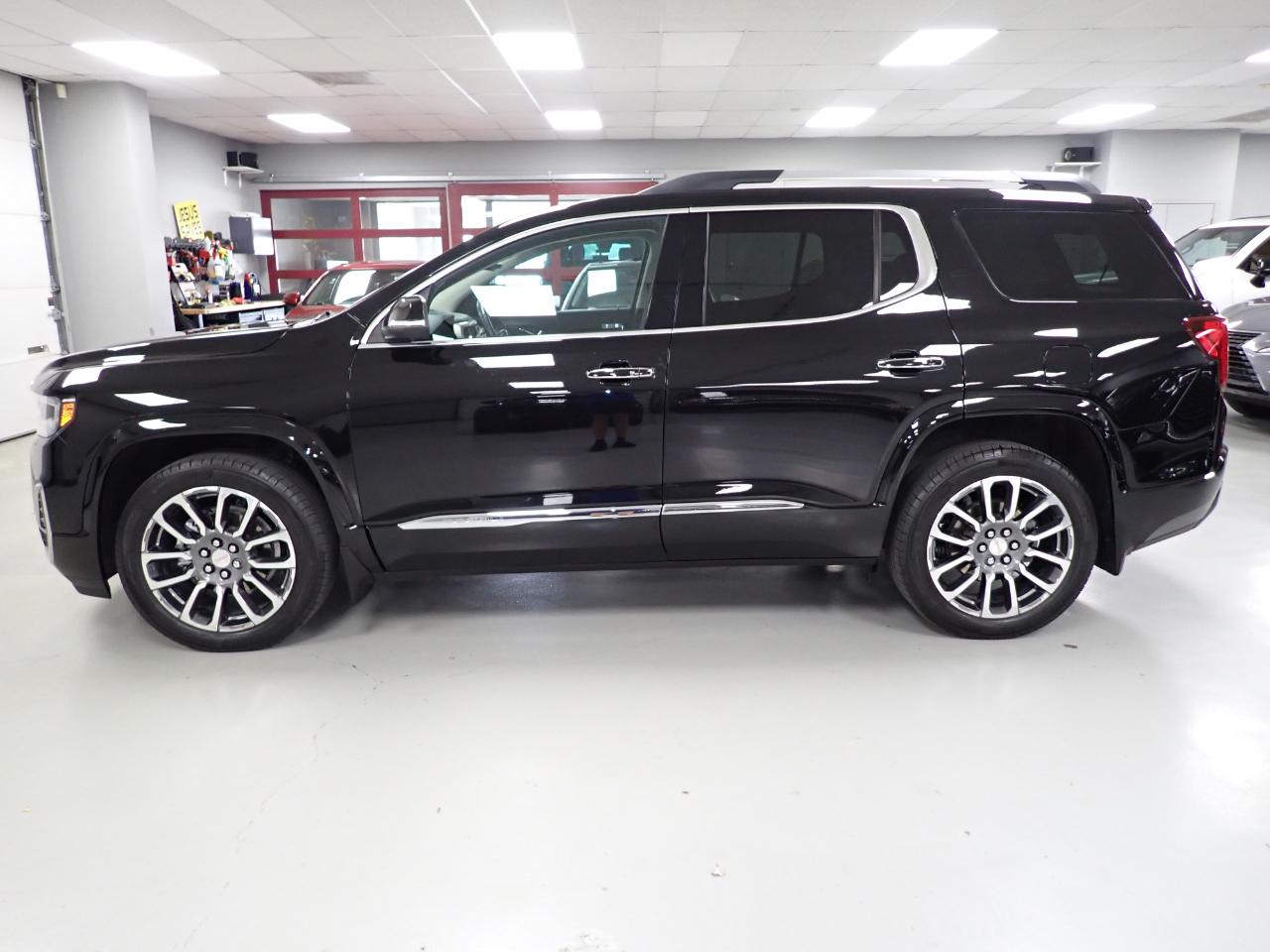 GMC Acadia Denali AWD 2021