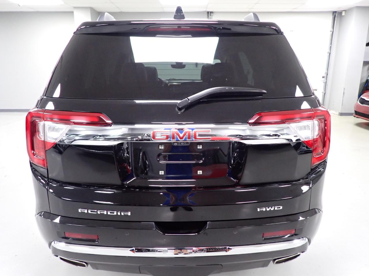 GMC Acadia Denali AWD 2021