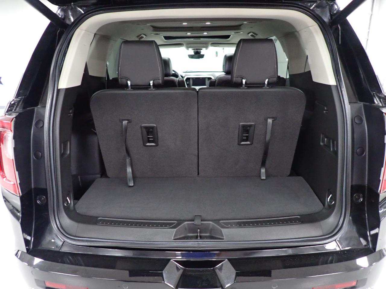 GMC Acadia Denali AWD 2021
