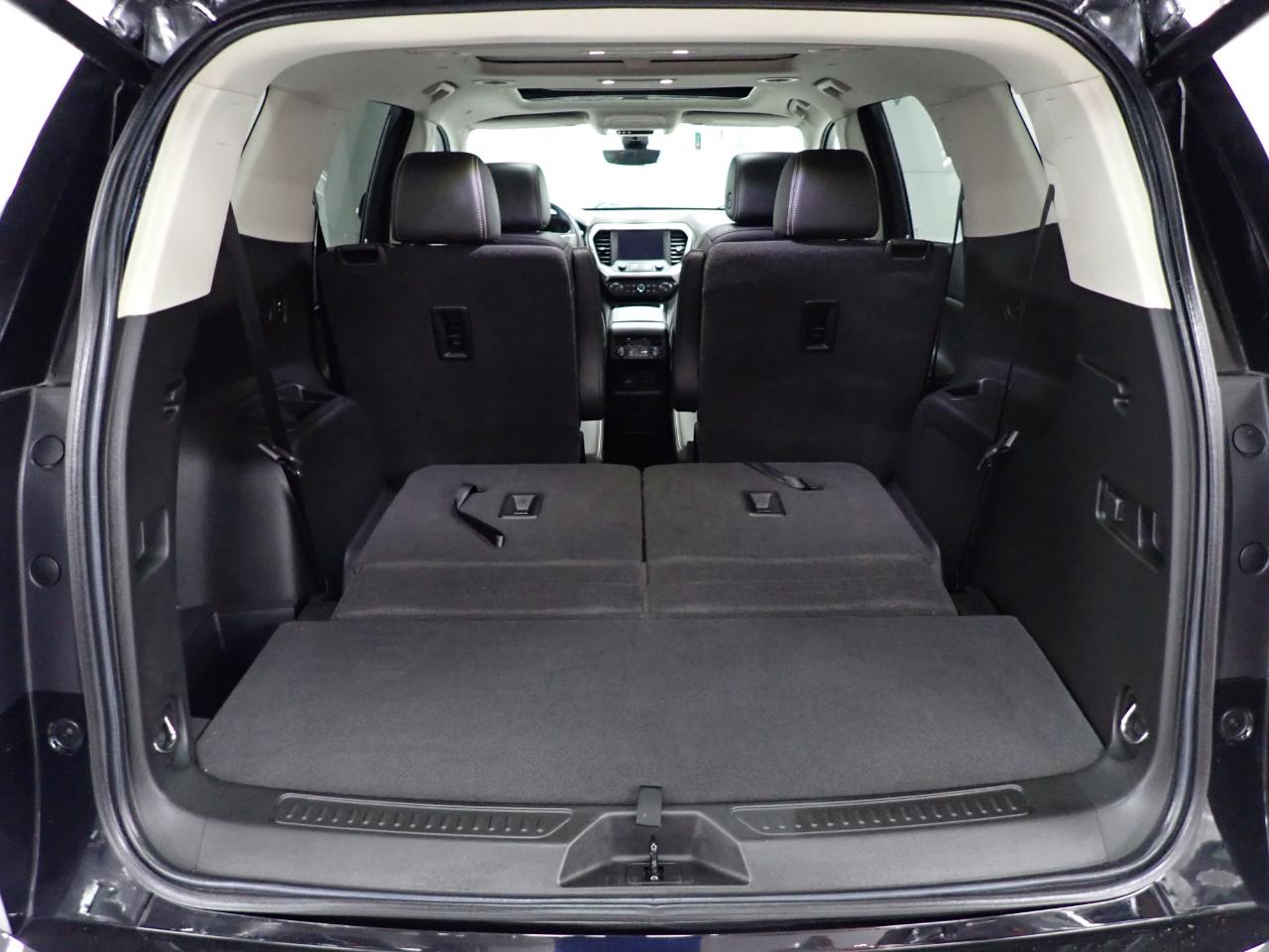 GMC Acadia Denali AWD 2021