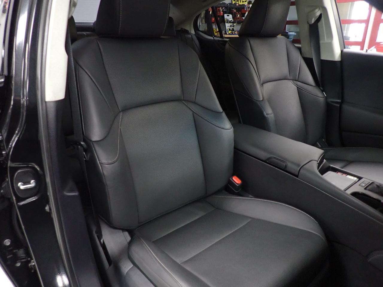 Lexus ES 300h 2024