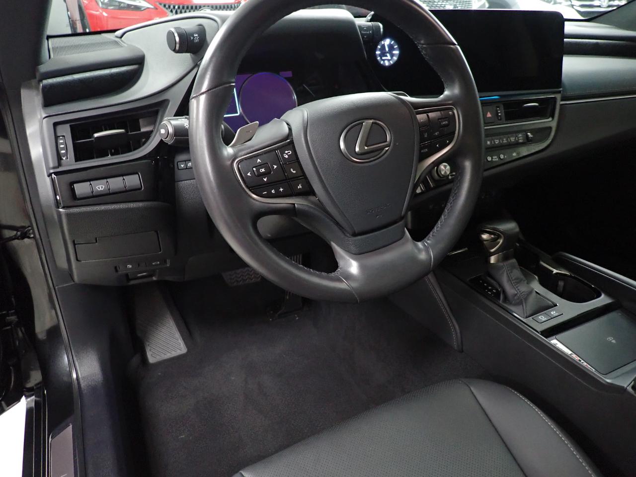 Lexus ES 300h 2024