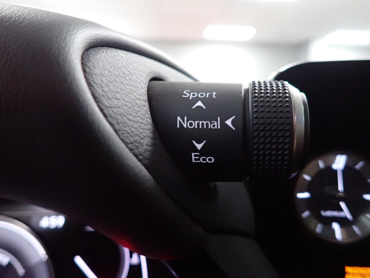 Lexus ES 300h 2024