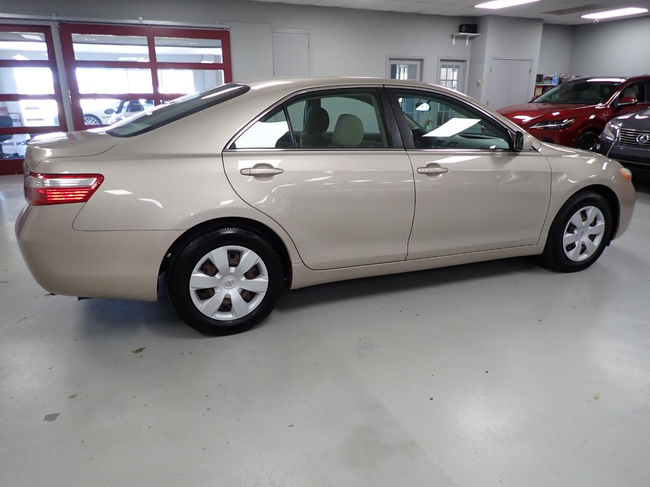 Toyota Camry XLE 5-Spd AT 2009