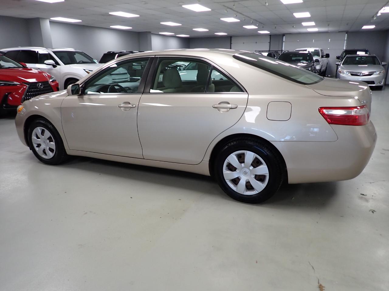 Toyota Camry XLE 5-Spd AT 2009