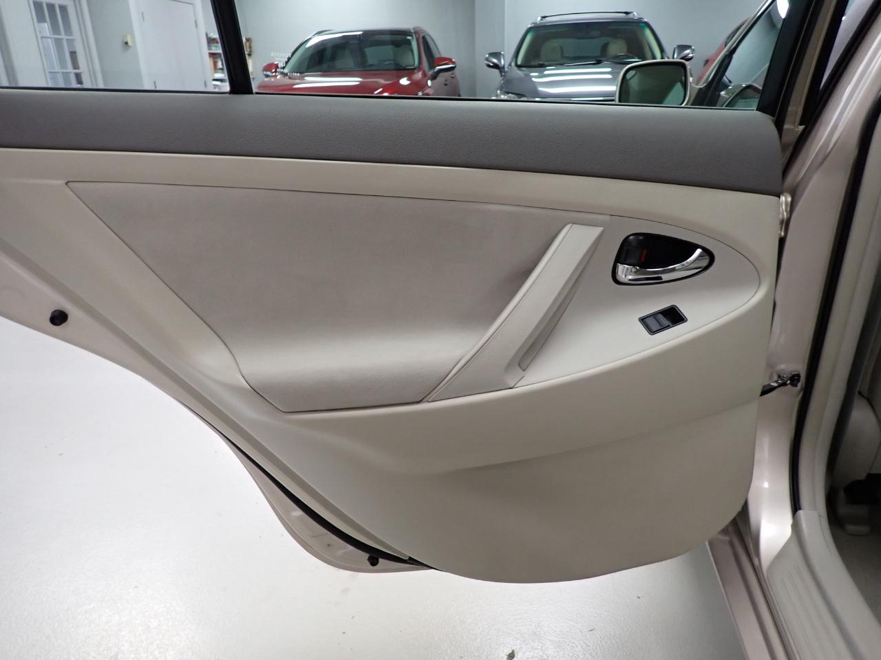 Toyota Camry XLE 5-Spd AT 2009