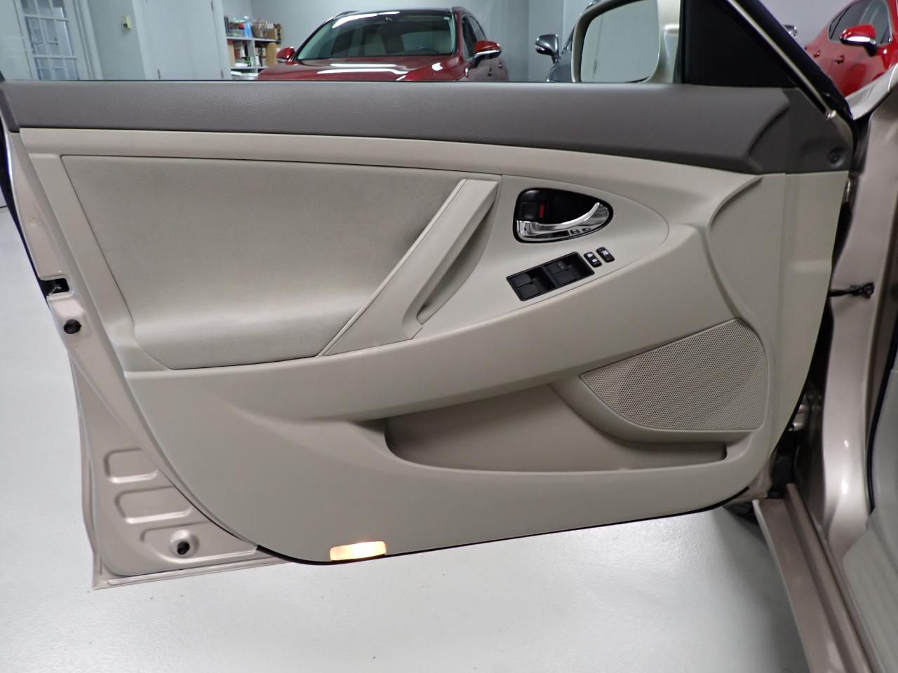 Toyota Camry XLE 5-Spd AT 2009