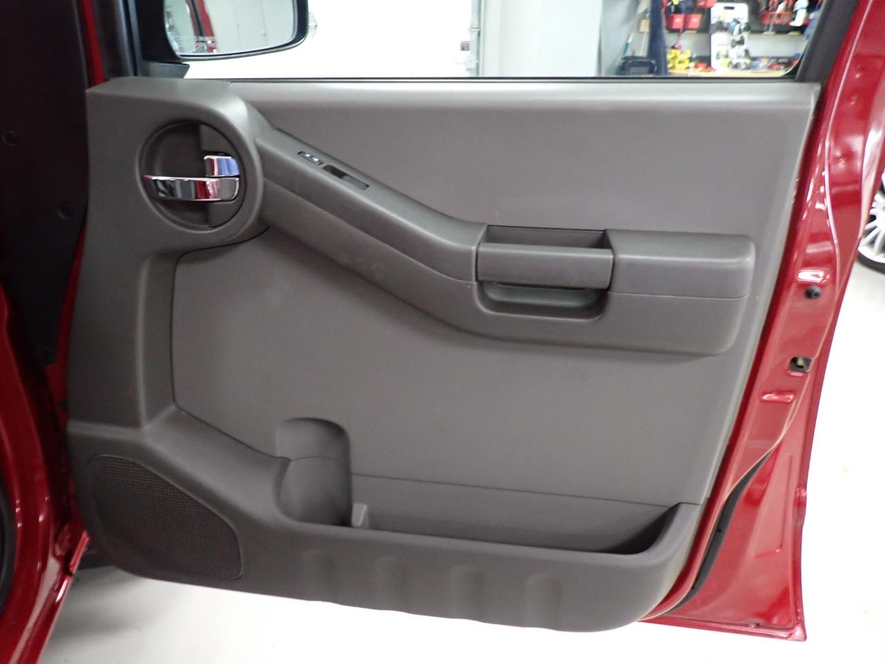 Nissan Xterra X 4WD 2011