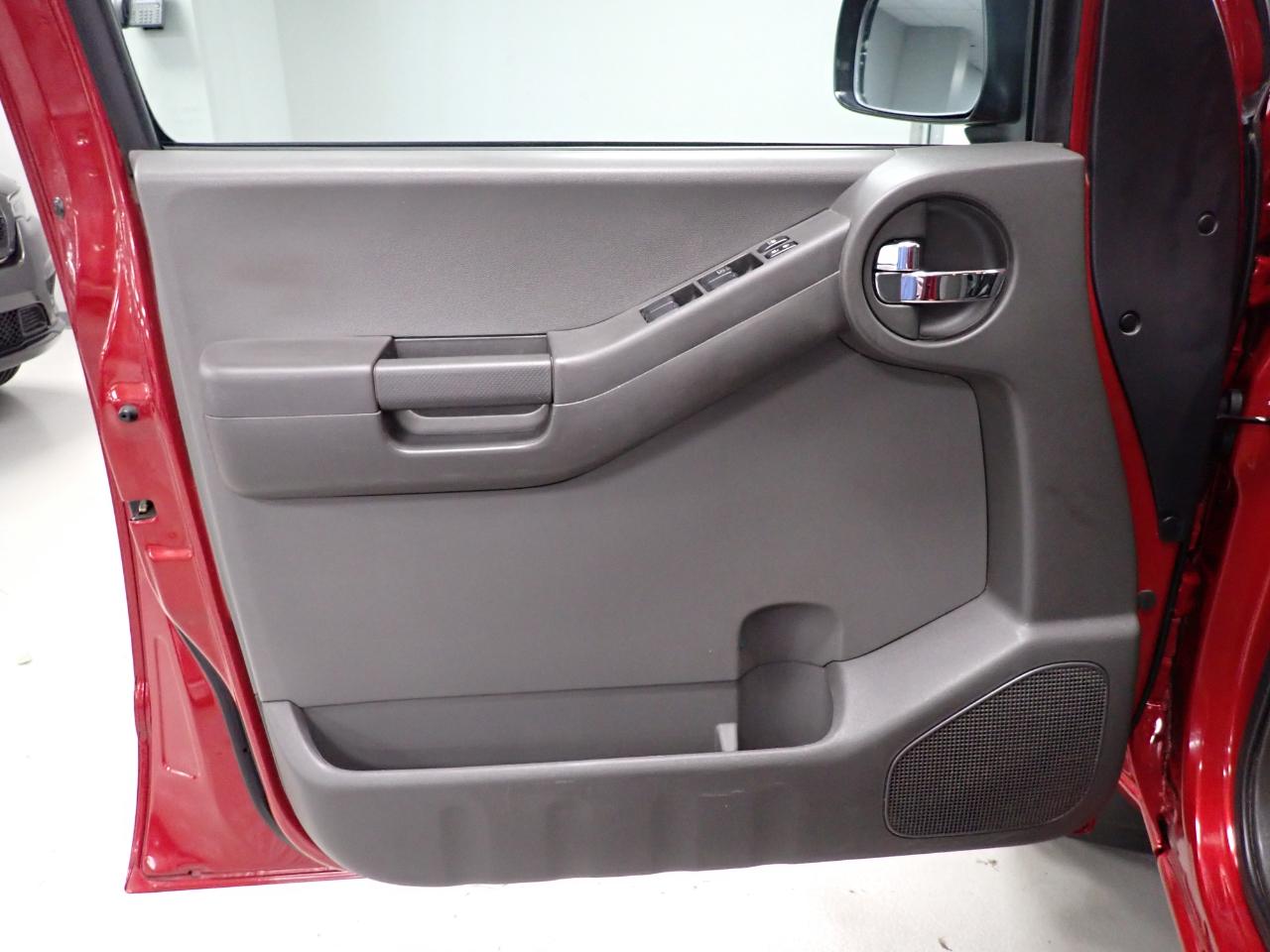 Nissan Xterra X 4WD 2011